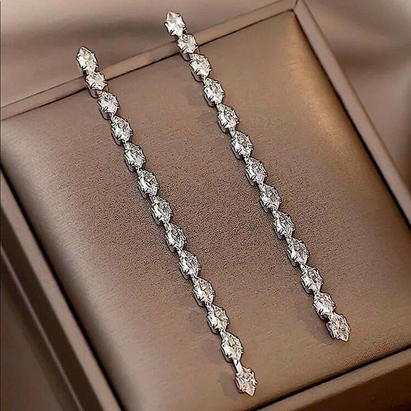 NEW WHITE GOLD ZIRCON DROP DANGLE EARRINGS - Picture 1 of 3